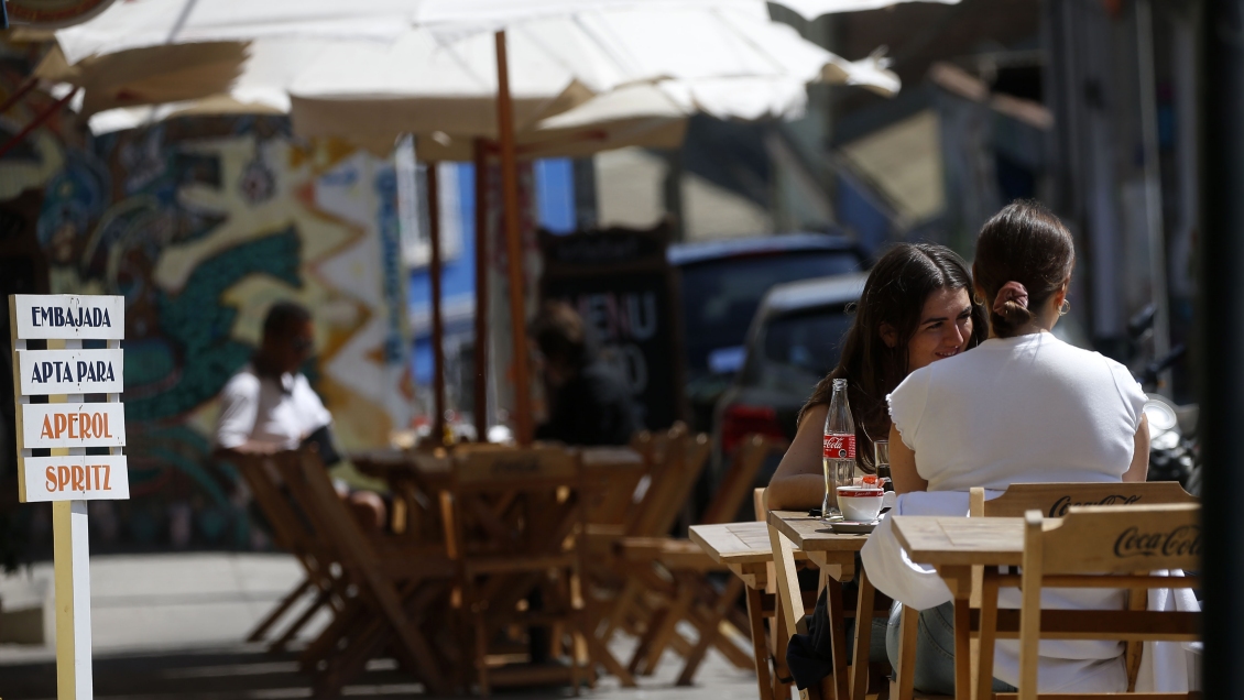 Ministro de Economía pidió a restaurantes que soliciten datos de sus clientes para la trazabilidad