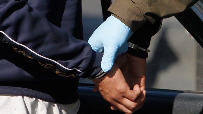 Infractor sanitario será formalizado por agredir a carabinera durante fiscalización en Quilpué