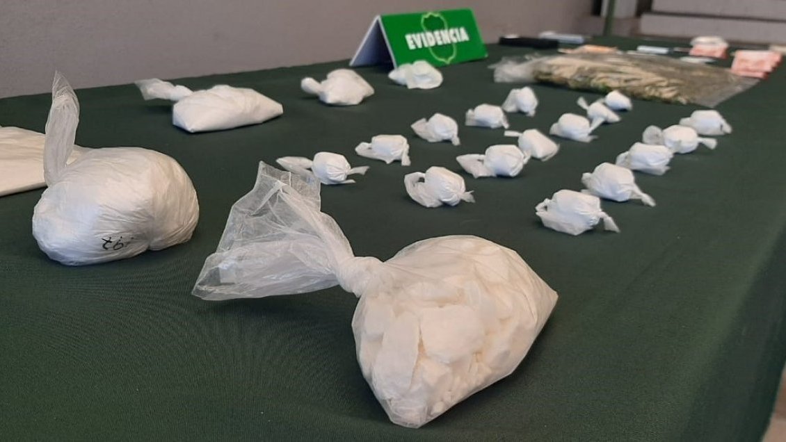 Chillán: Allanan dos casas e incautan 3.000 dosis de cocaína y marihuana