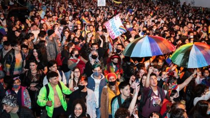   Colorida y con gran asistencia: Así fue la marcha por la diversidad en Uruguay 