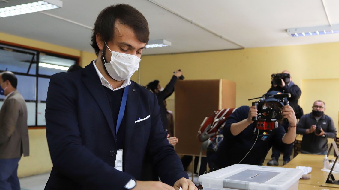 Sharp y Monckeberg lideraron simulacro del plebiscito constitucional