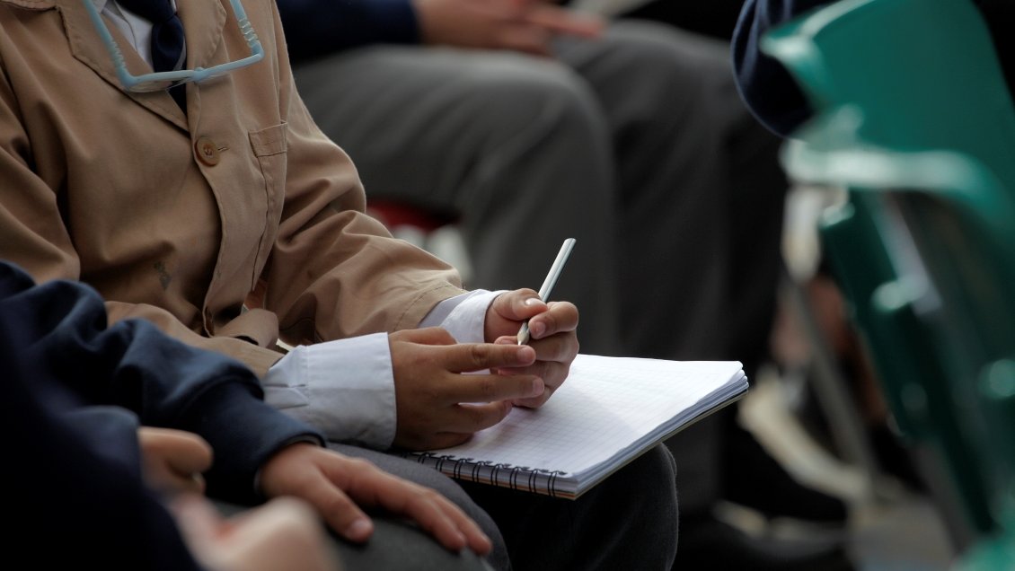 Cámara vota proyecto que permite retorno a clases recién en 2021