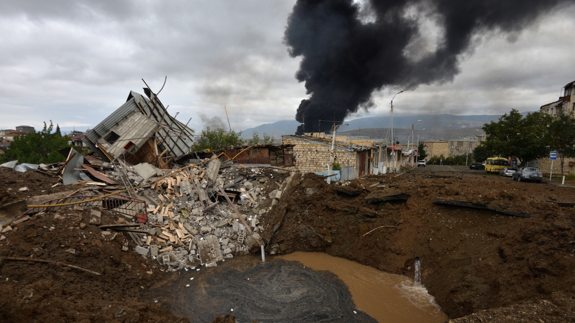 Se recrudecen los combates por Karabaj entre armenios y azerbaiyanos