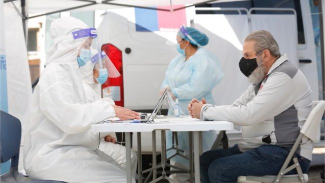 Viña del Mar implementó puestos de exámenes PCR en las playas y todo su borde costero