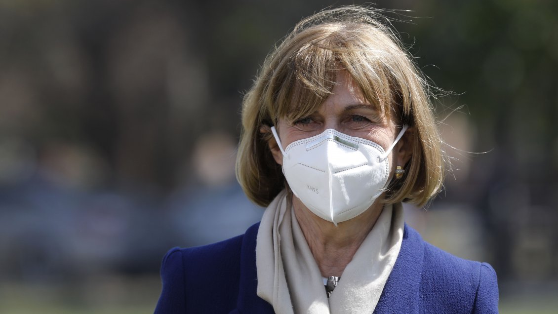 [Fotos] Evelyn Matthei presumió su renovado look: 