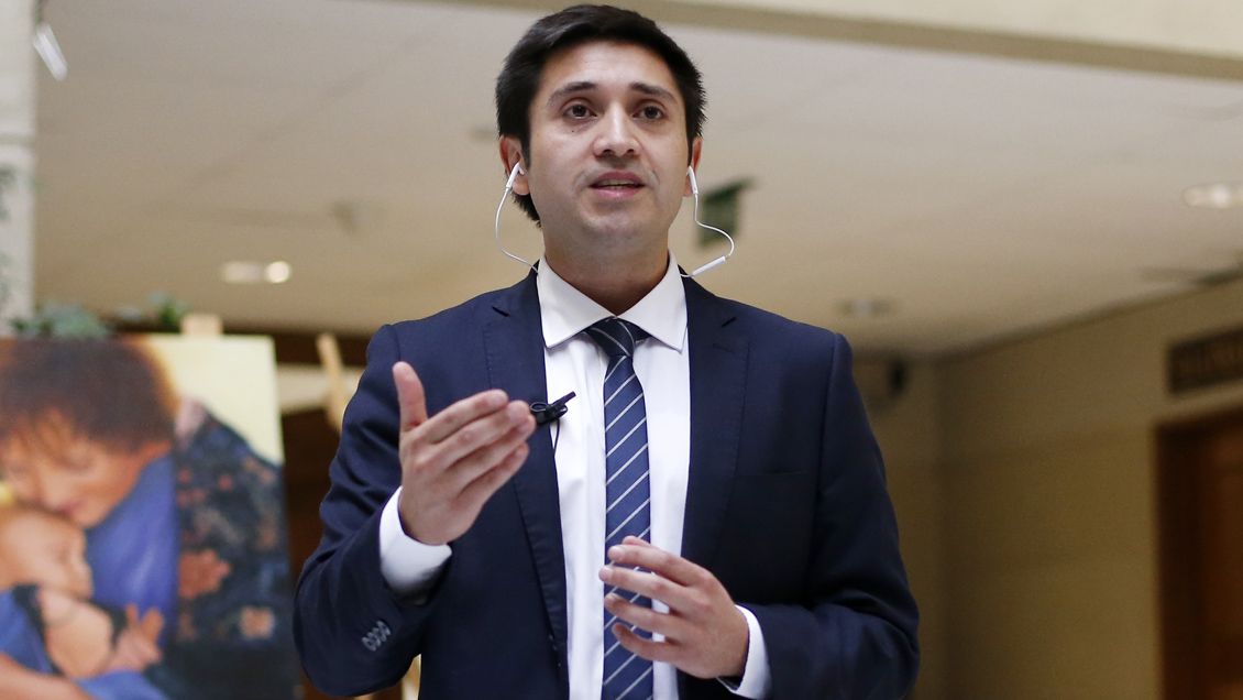 Diputado DC: Si los argumentos son sólo políticos, no tiene sustento acusar al ministro Pérez