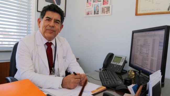 Colegio Médico pide donar sangre para exdirector del hospital de Valparaíso internado por Covid-19