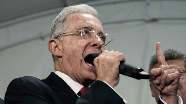 Álvaro Uribe quedará en libertad tras 67 días bajo arresto domiciliario