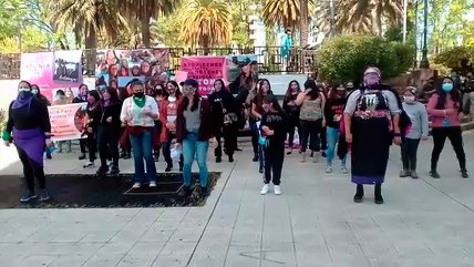   Jóvenes interpretan 