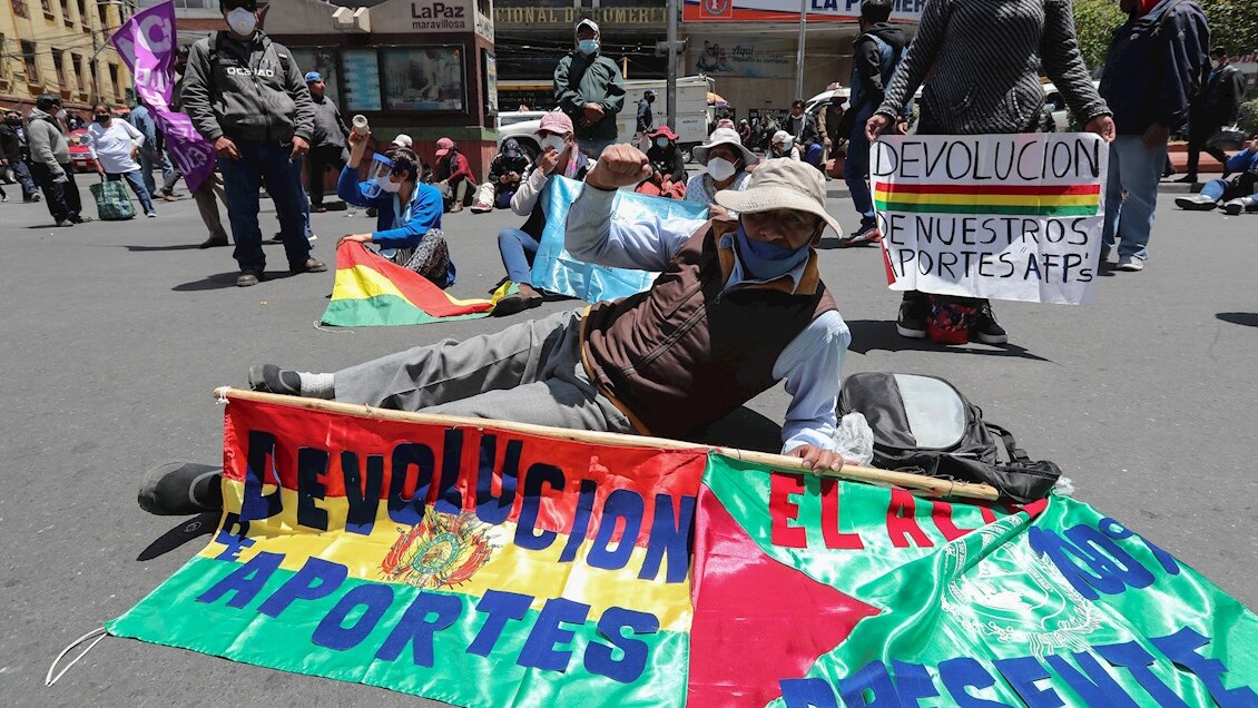 Frente a la crisis, Perú y Bolivia también discuten retiro de fondos de pensiones