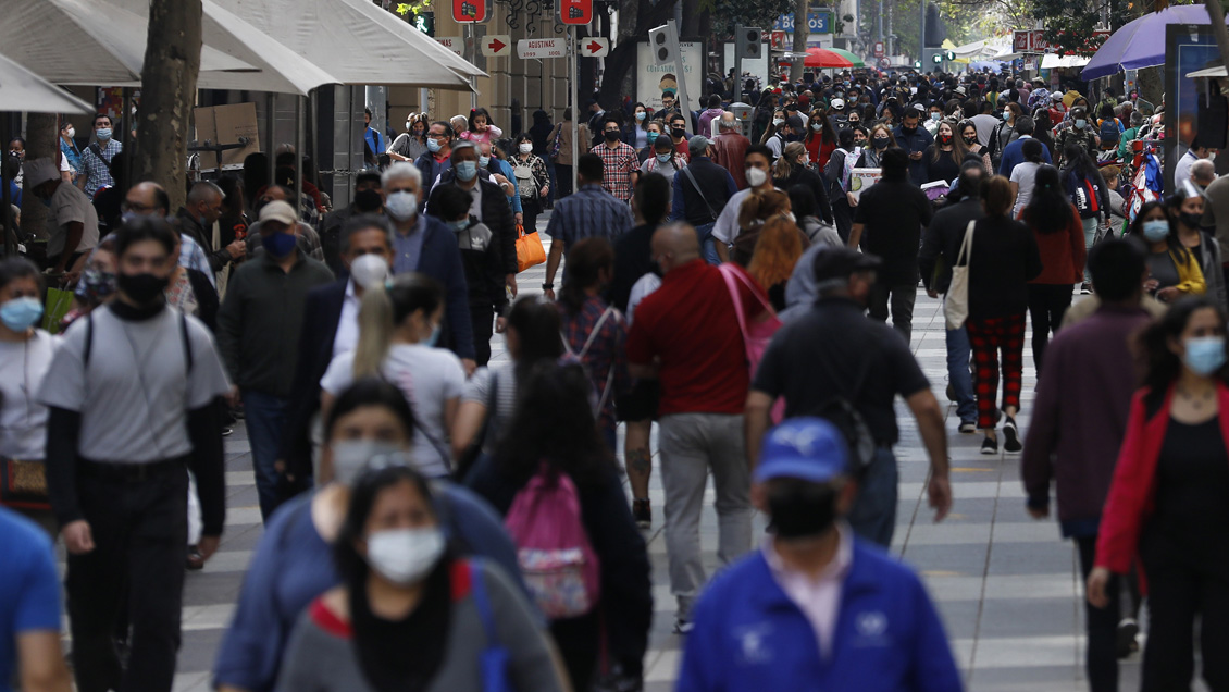 Seis comunas de la Región Metropolitana avanzaron a 