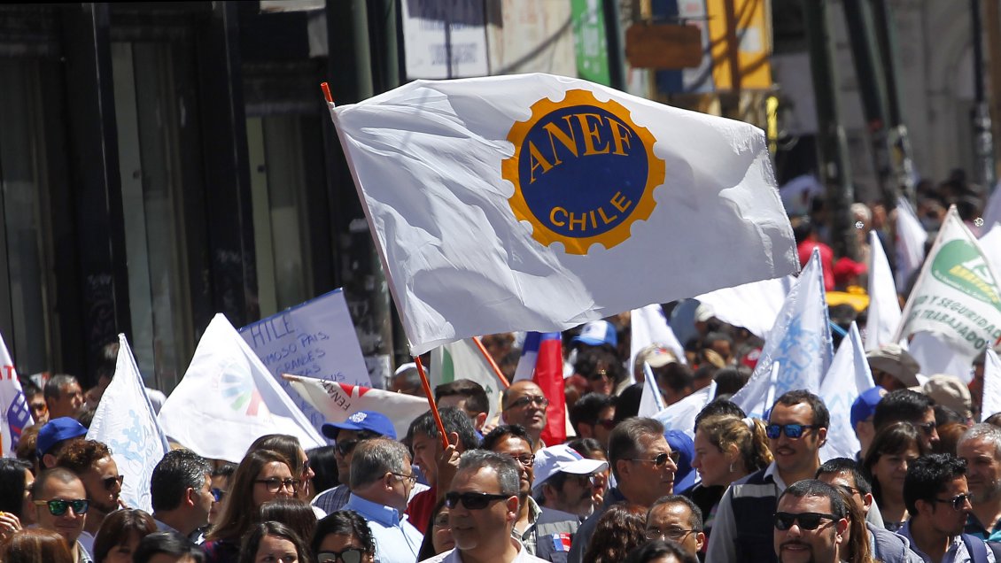 Comenzó la negociación por reajuste del sector público: gremios piden alza escalonada