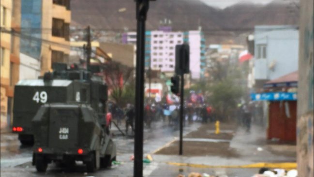 Una marcha, destrozos, detenidos y 300 toneladas de basura dejó el 18-O en Antofagasta