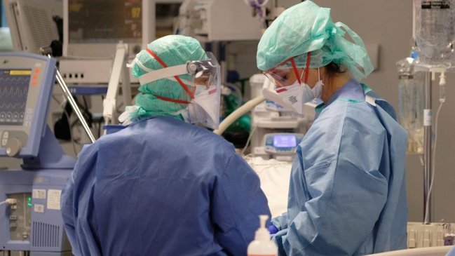 Gobierno español estudia imponer el toque de queda para frenar rebrote de Covid-19