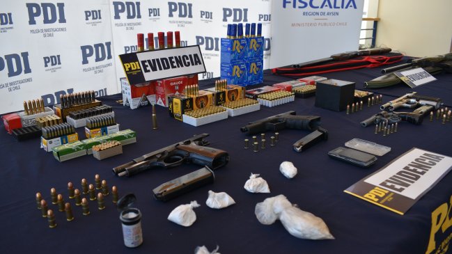 Microtraficante tenía un pequeño arsenal en su casa de Coyhaique