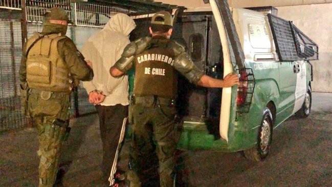 Iquique: Sujeto fue detenido fabricando bombas molotov