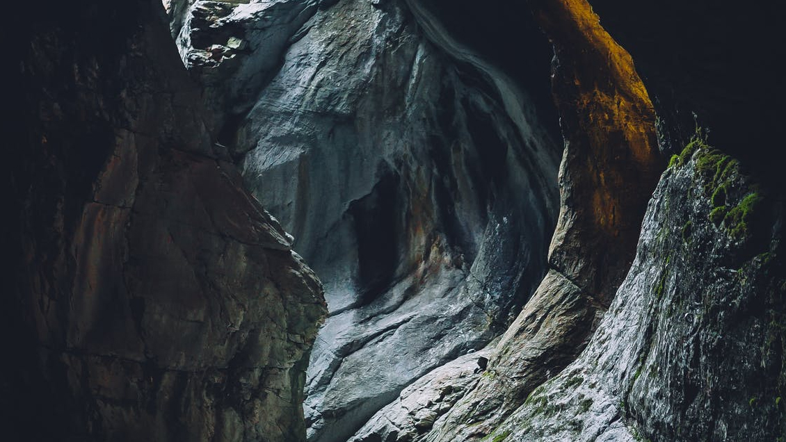 Decretan prisión preventiva para sujeto acusado de secuestrar a niños y abusar de ellos en Tomé