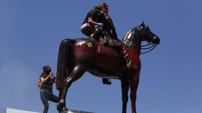 Carabineros triplicará resguardo del Monumento al General Baquedano con sentido preventivo