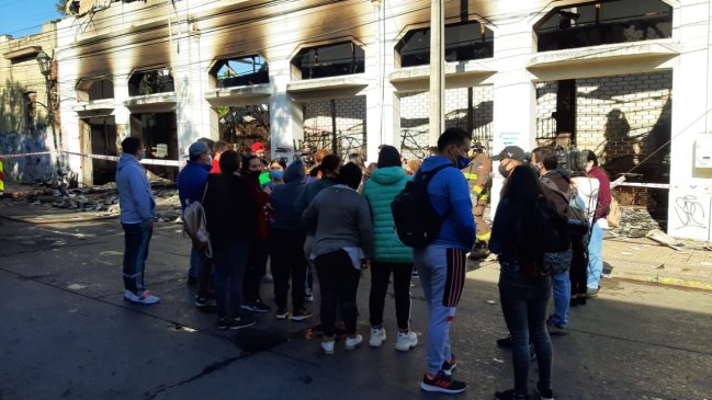 Transeúnte y guardia evitaron que incendio matara a una comerciante en Talca