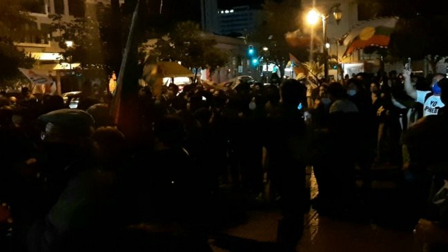 Sin detenidos finalizó masivo festejo por triunfo del Apruebo en Talca