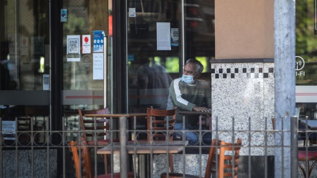 Covid-19: Argentina extiende restricciones por zonas y Buenos Aires sigue su apertura