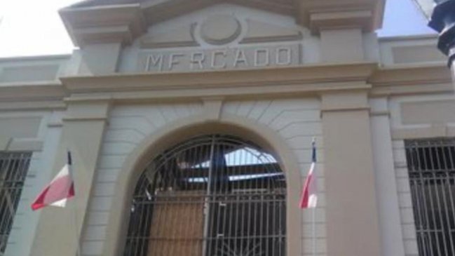 Detectan brote de Covid-19 en el Mercado Central de Antofagasta