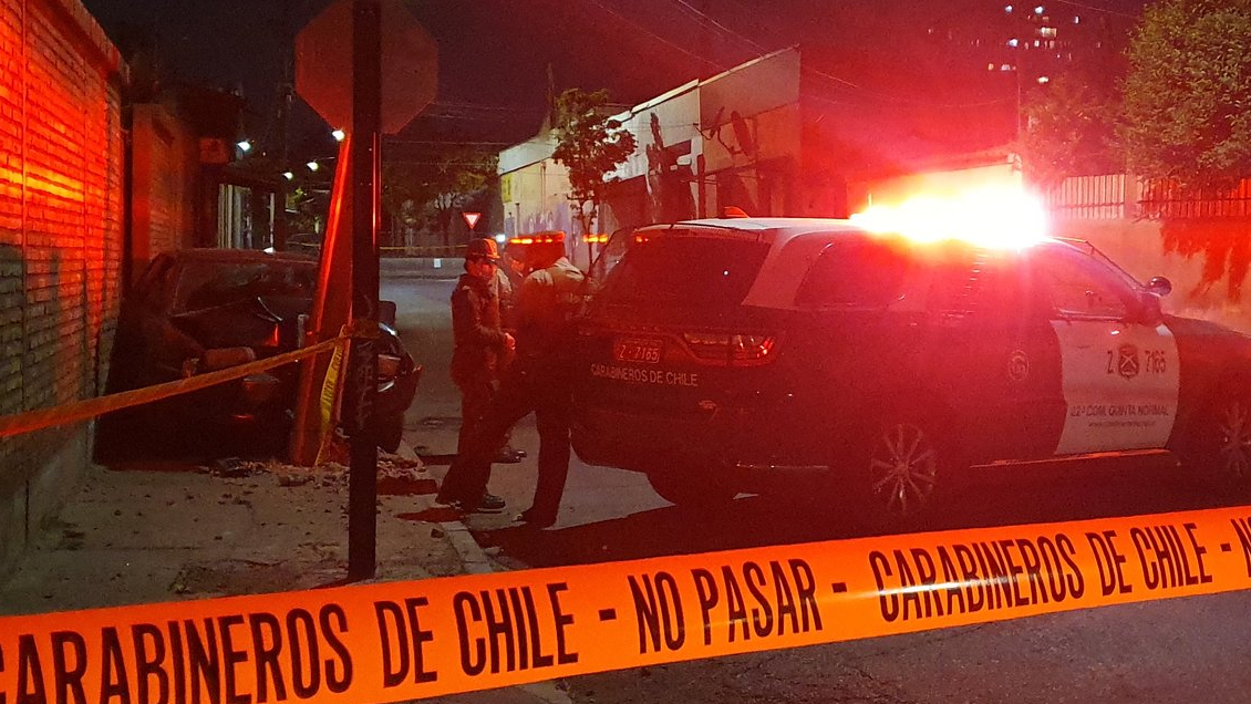 Carabinero baleó a hombre que intentó atropellarlo en Quinta Normal