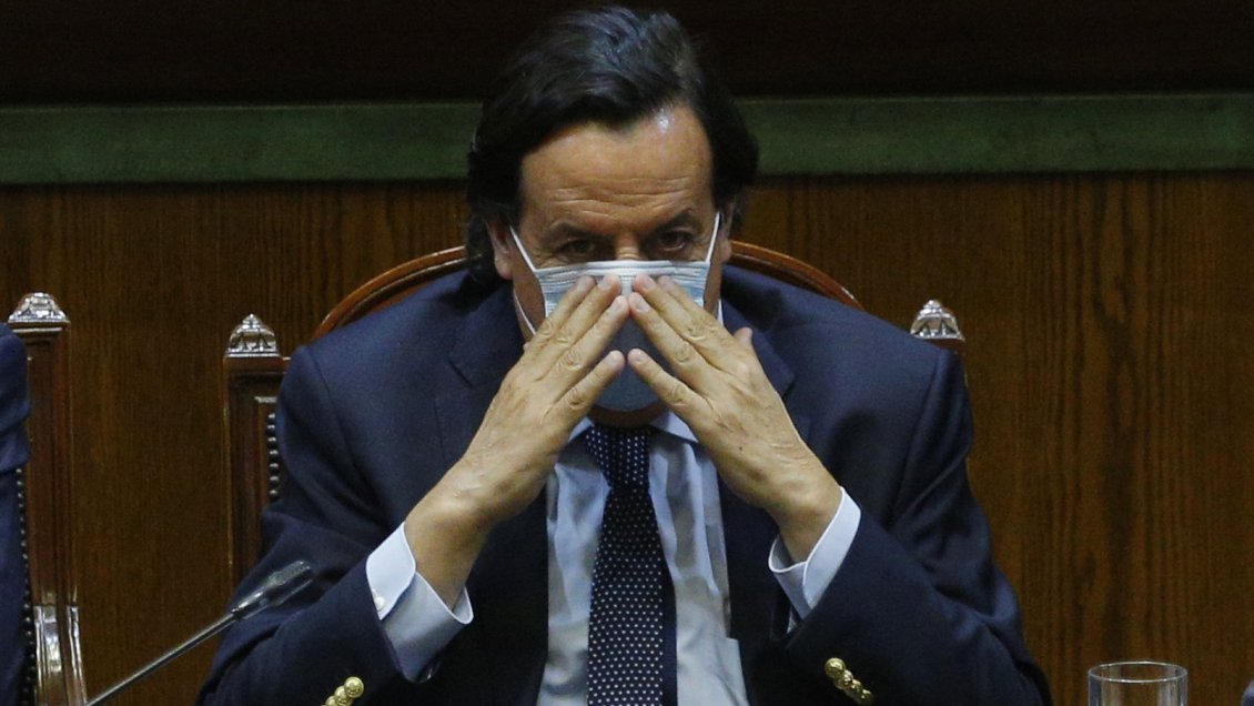 Suspendido del cargo: Cámara visó la acusación constitucional contra ministro Pérez