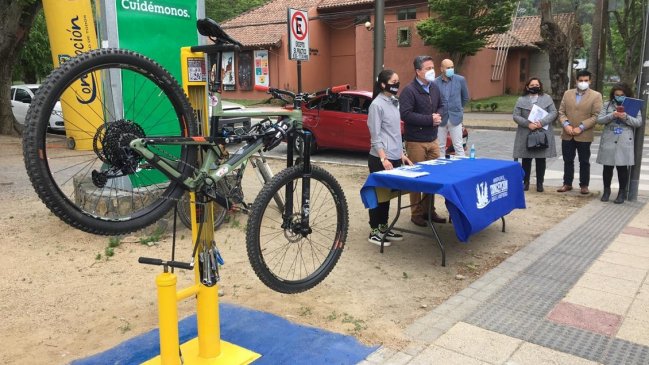 Concepción estrena estaciones públicas para reparar bicicletas gratis en la calle  