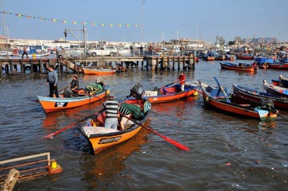 Explosión afectó a embarcación en Iquique