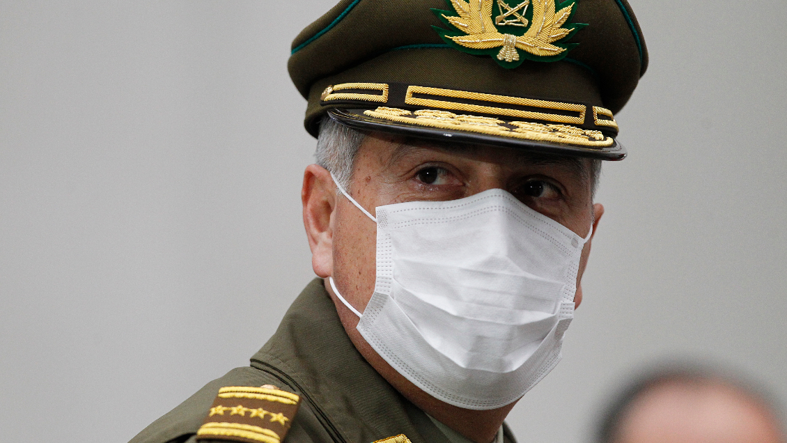 Oposición criticó estancia de Mario Rozas como general director de Carabineros
