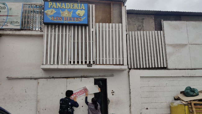Fecas de ratón y baños con moho: Prohiben funcionamiento de panadería en Antofagasta