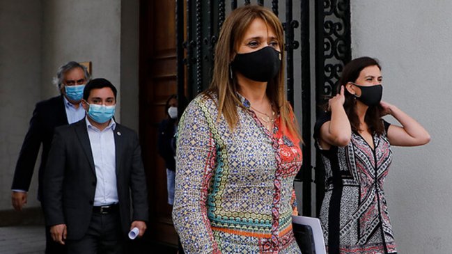 Delgado sostuvo primera reunión con Chile Vamos en inicio de semana clave para el oficialismo