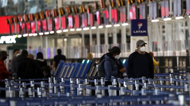 Desde el 23 de noviembre se autorizará ingreso de extranjeros por el Aeropuerto de Santiago
