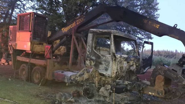 Cuatro máquinas destruidas dejó atentado incendiario en Collipulli
