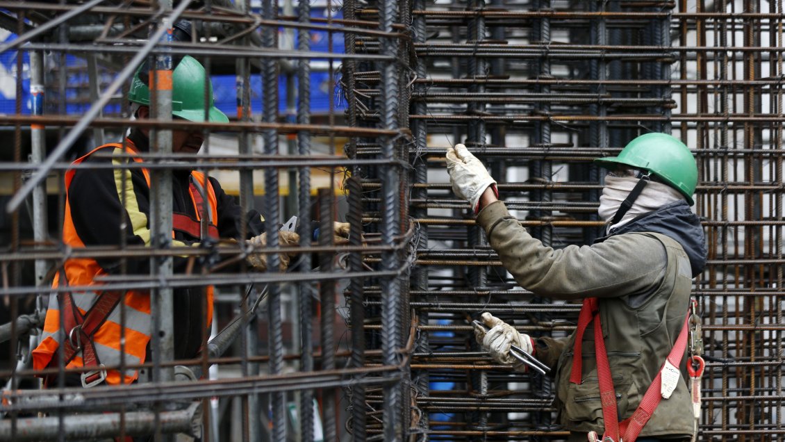 Pese a repunte en tercer trimestre, economía chilena entró en 