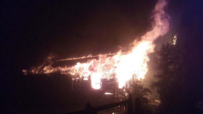 Presunto ataque incendiario destruyó por completo una capilla en Contulmo