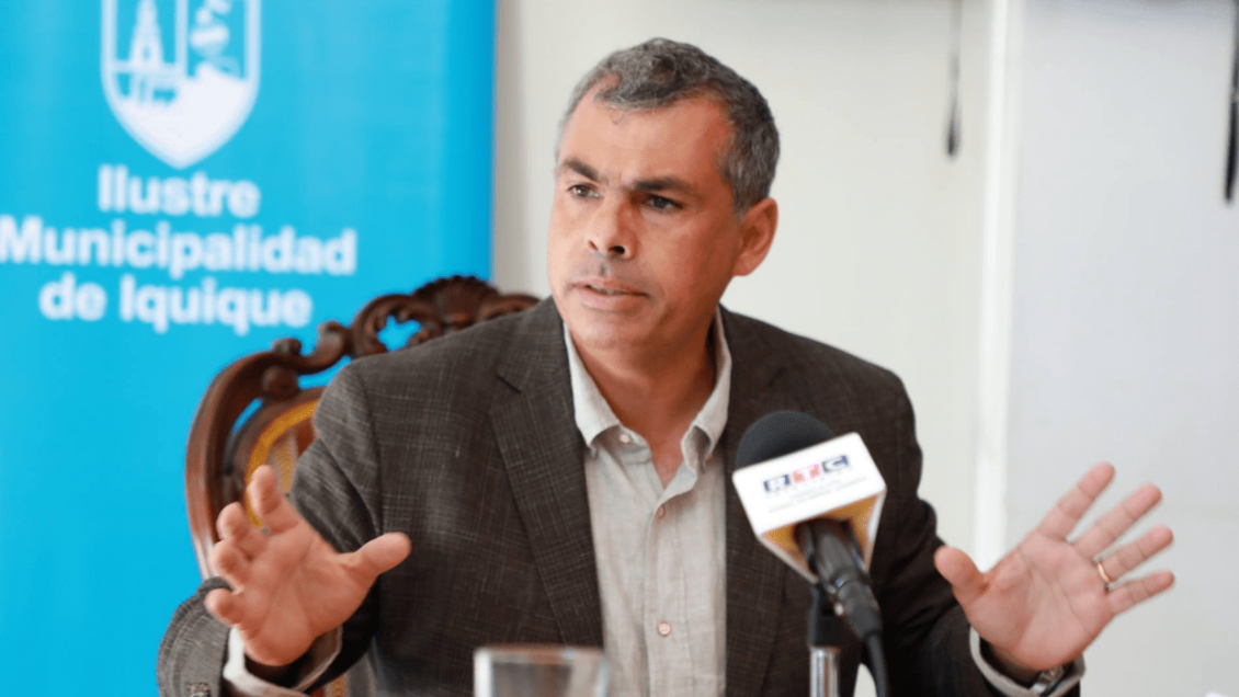 Alcalde de Iquique por error en anuncio del Gobierno: 