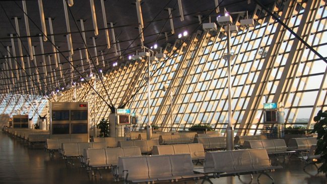 La crisis pone a Shanghai como aeropuerto mundial líder en conectividad