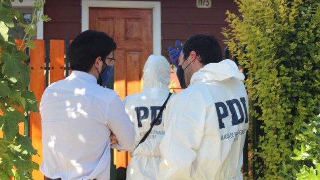 Hombre fue asesinado a fierrazos al interior de una vivienda en Chillán
