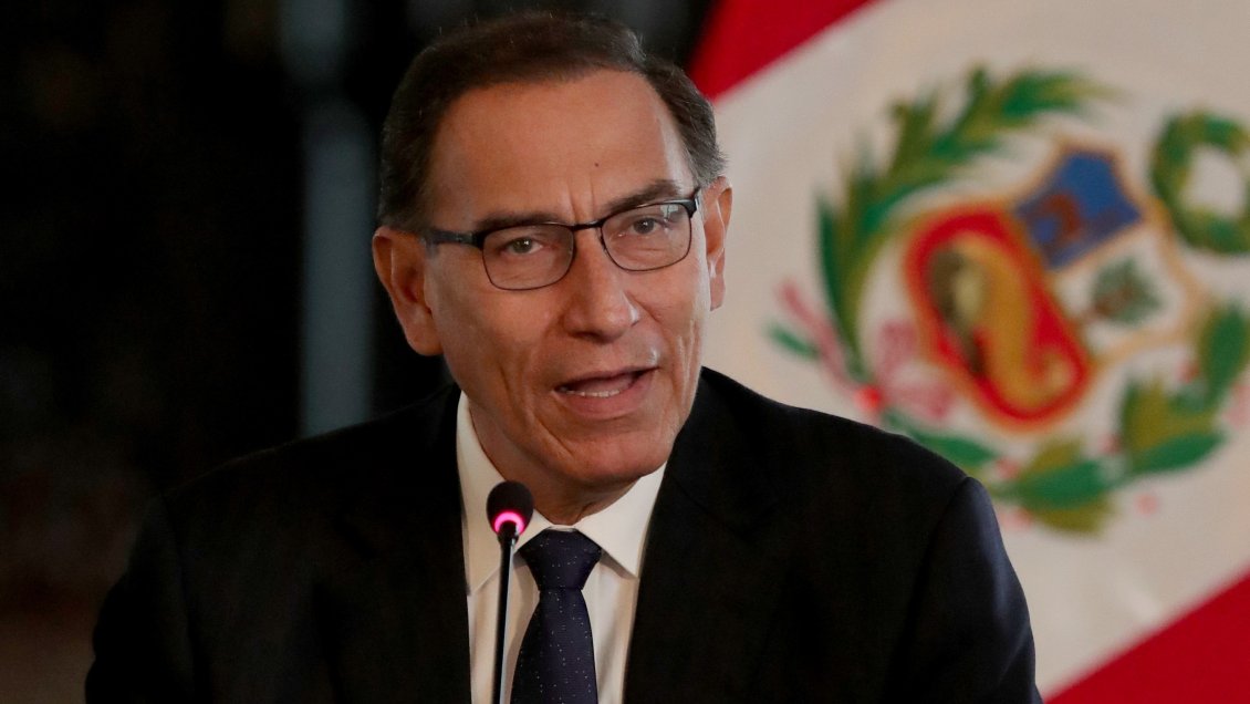 Ex presidente Martín Vizcarra anunció candidatura al Congreso bajo un vendaval de críticas