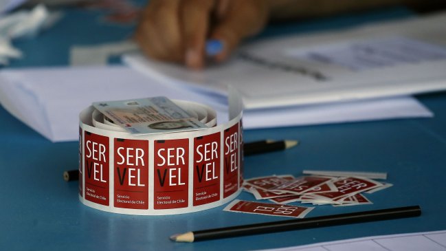 Servel: Unos 3.000 vocales de mesa no se presentaron a las primarias