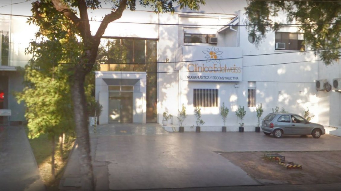 Clínica de Providencia fue clausurada tras muerte de mujer en medio de cirugía plástica