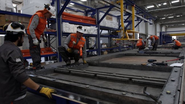 Pese a proyecciones positivas, Imacec cayó por octavo mes consecutivo