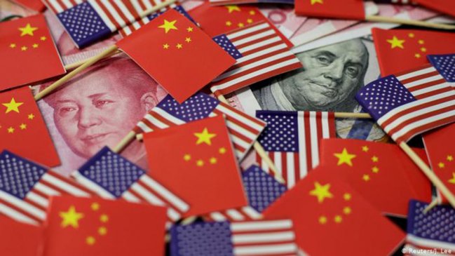 EE.UU. restringe visados a funcionarios chinos por acallar oposición a Pekín