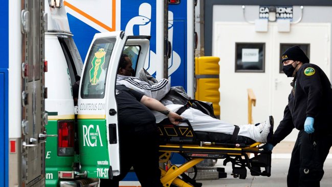 EEUU batió su récord de infecciones por segundo día consecutivo con más de 225.000 casos