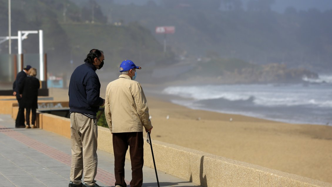 Alcalde de Renca denunció que adulto mayor contrajo el Covid en viaje de Sernatur