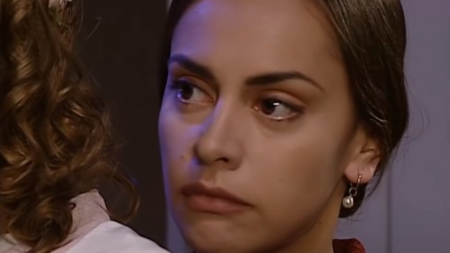 Actriz Claudia Burr fue detenida en fiesta clandestina