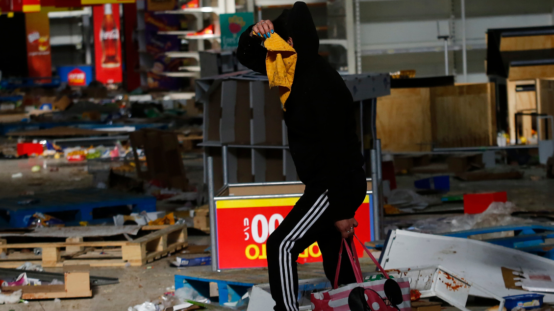 Formalizaron a cinco personas y una quedó en prisión preventiva por saqueo de supermercado en Tocopilla