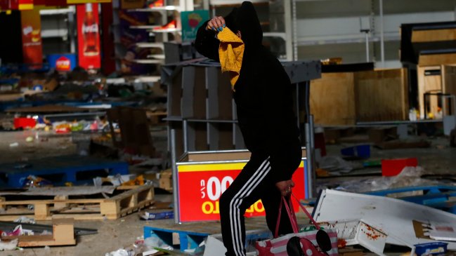 Formalizaron a cinco personas y una quedó en prisión preventiva por saqueo de supermercado en Tocopilla